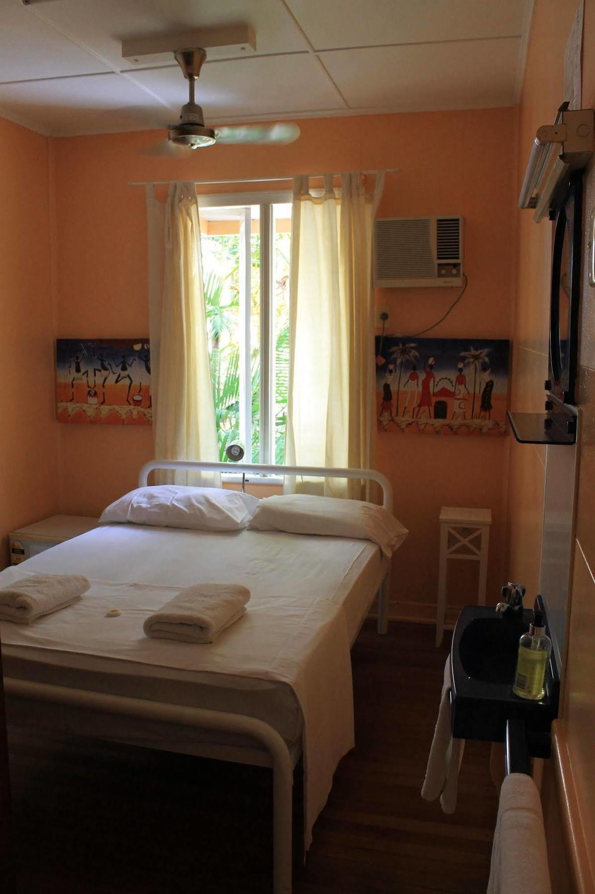 Civic Guesthouse Таунсвил Екстериор снимка
